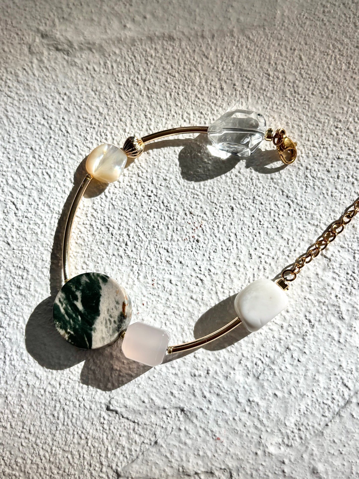 The Blend of Elegant Adjustable Chain Verdant Glow Bracelet