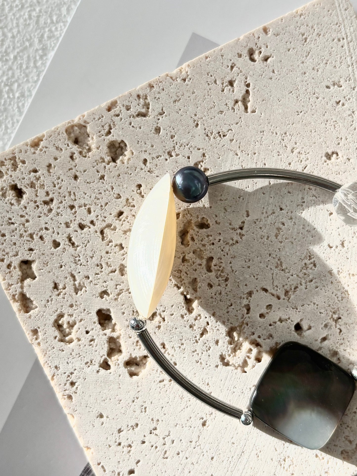 Slim Shell & Quartz Bracelet in Stainless Steel – ArcLine